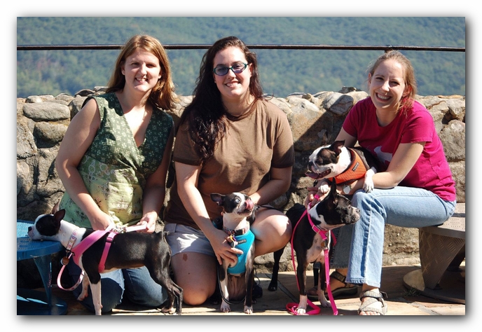 Miley, Amanda, Jenn, Lucy (BT) , Sophie (BT), Gooch (BT) and Kelly at Rock City on Lookout Mountain!<br>Photo by Kelly